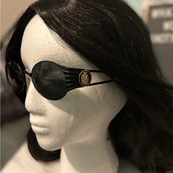Vintage Fendi Sunglasses - Picture 2 of 6